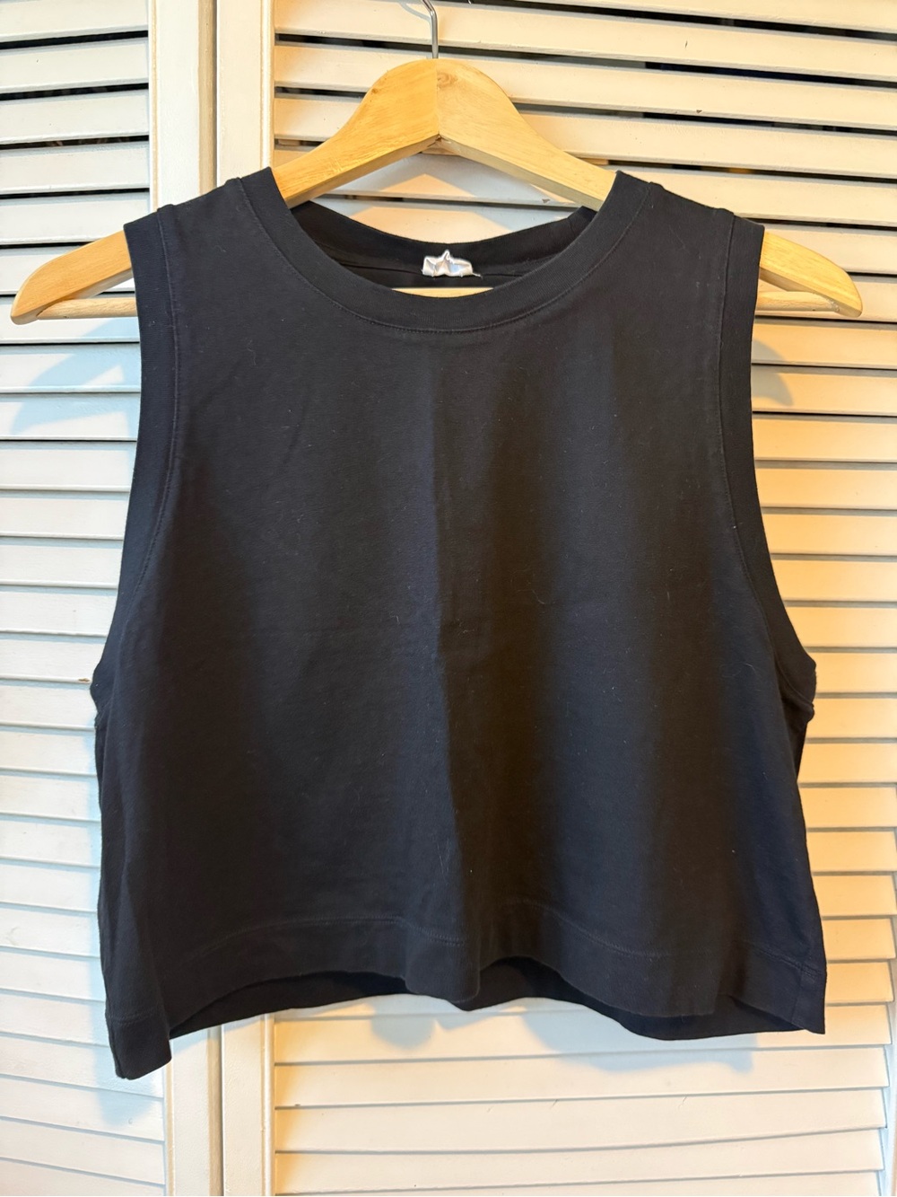 Wilfred Black Cropped Muscle Tank